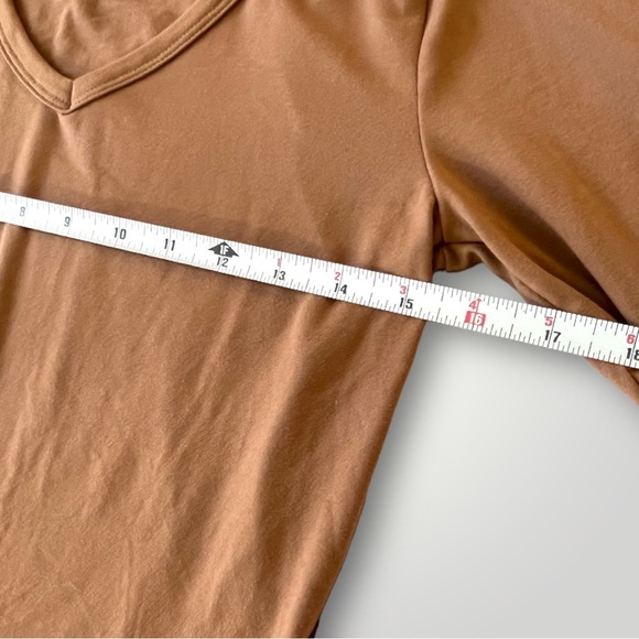 🟢5/$25 Olivia Rae Brown Top long sleeve M - Picture 9 of 11